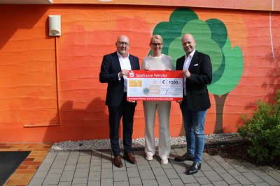 Ein toller Erfolg – Spendenübergabe zum Benefiz-Konzert des Lions Club Wetzlar-Solms